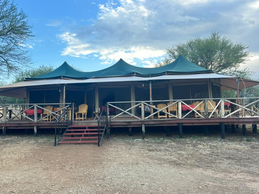 Safari Lodge vs Tented Camp Tanzania – Luxury Tented Camp